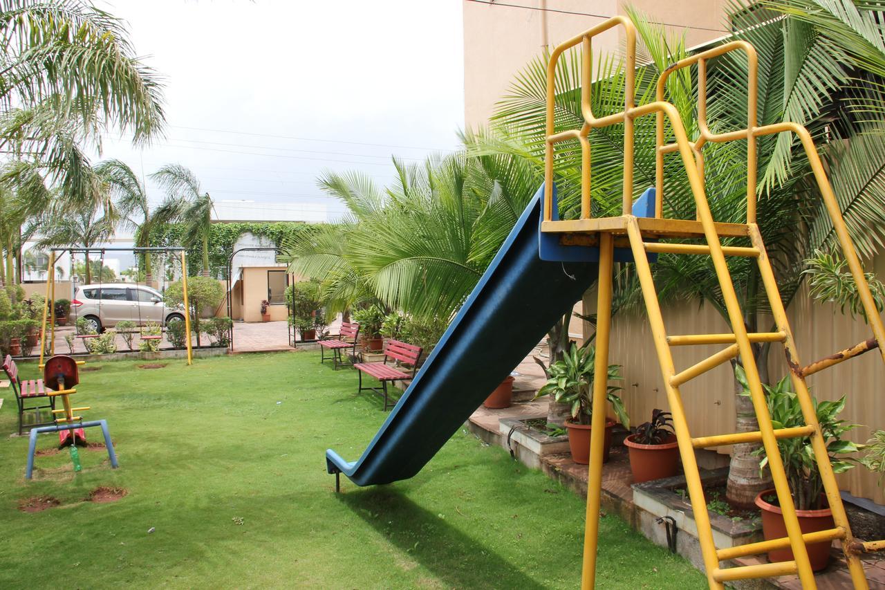 Hotel Aristro Lonavla Exterior foto